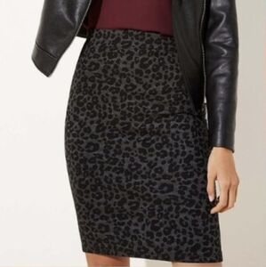 🧨 Loft Leopard Print Pencil Skirt